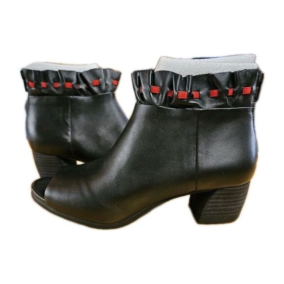 New Lori Goldstein Li Binnie Womens Black Red Accent Ankle Boots Faux Leather 8 - Picture 1 of 7